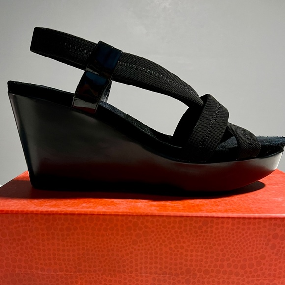 Donald J Pliner Jemm B Sandals - Picture 1 of 7